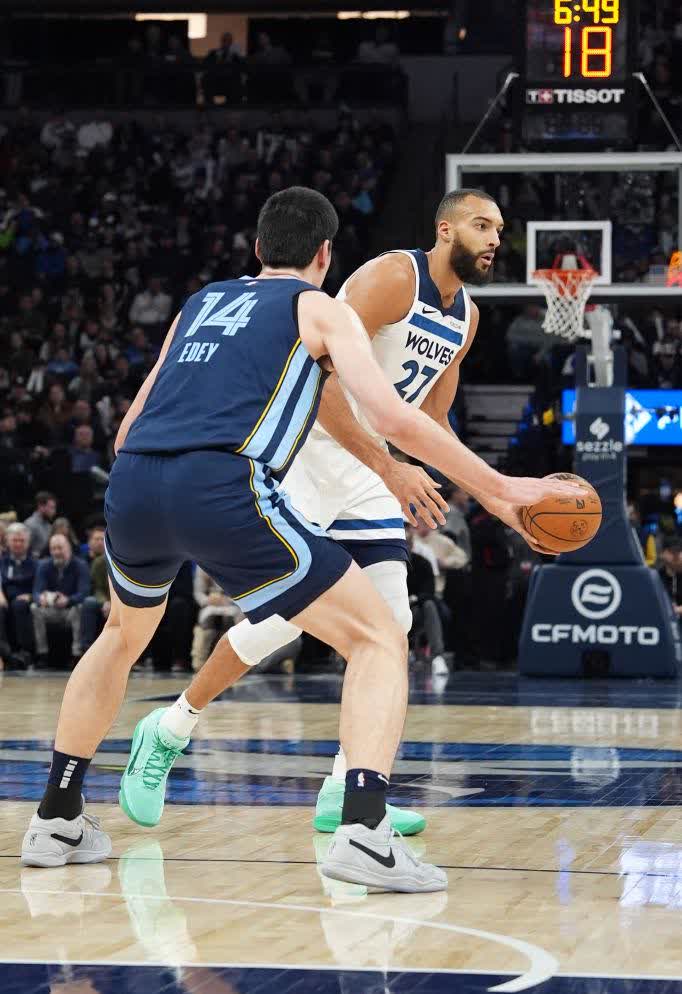 灰熊击败爵士，莫兰特赖