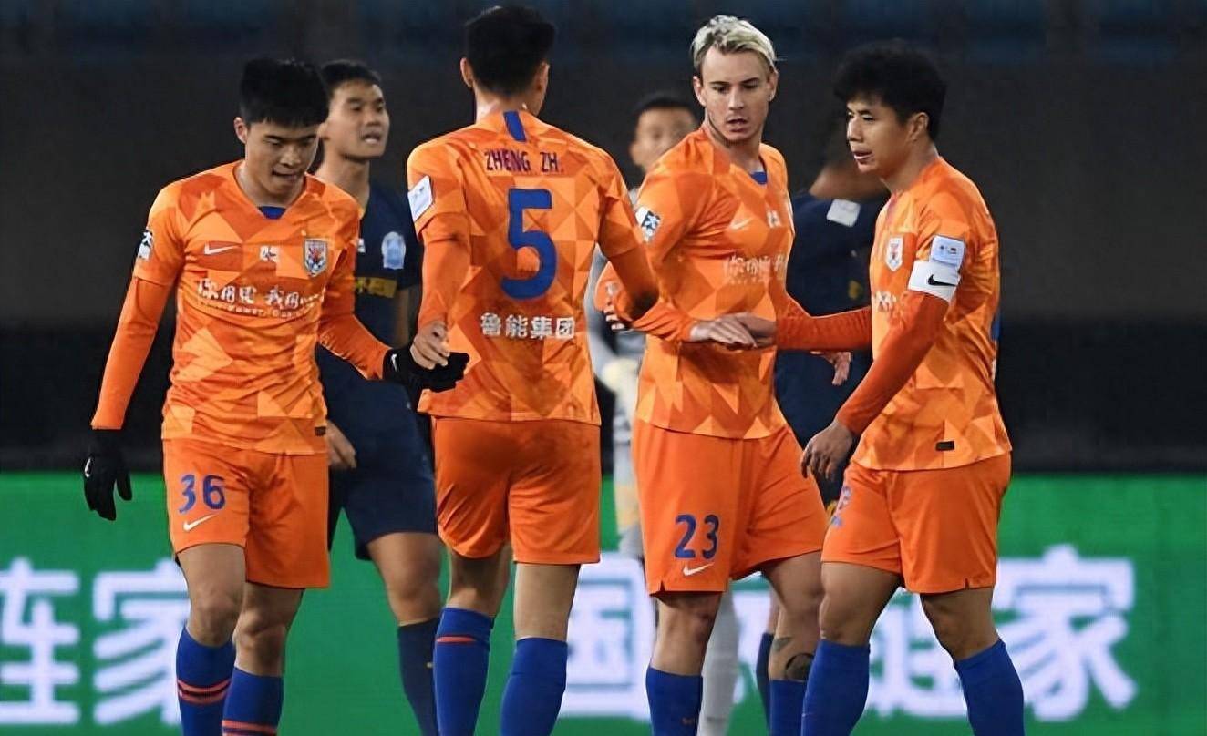 鲁能球员发挥出色，取得胜利