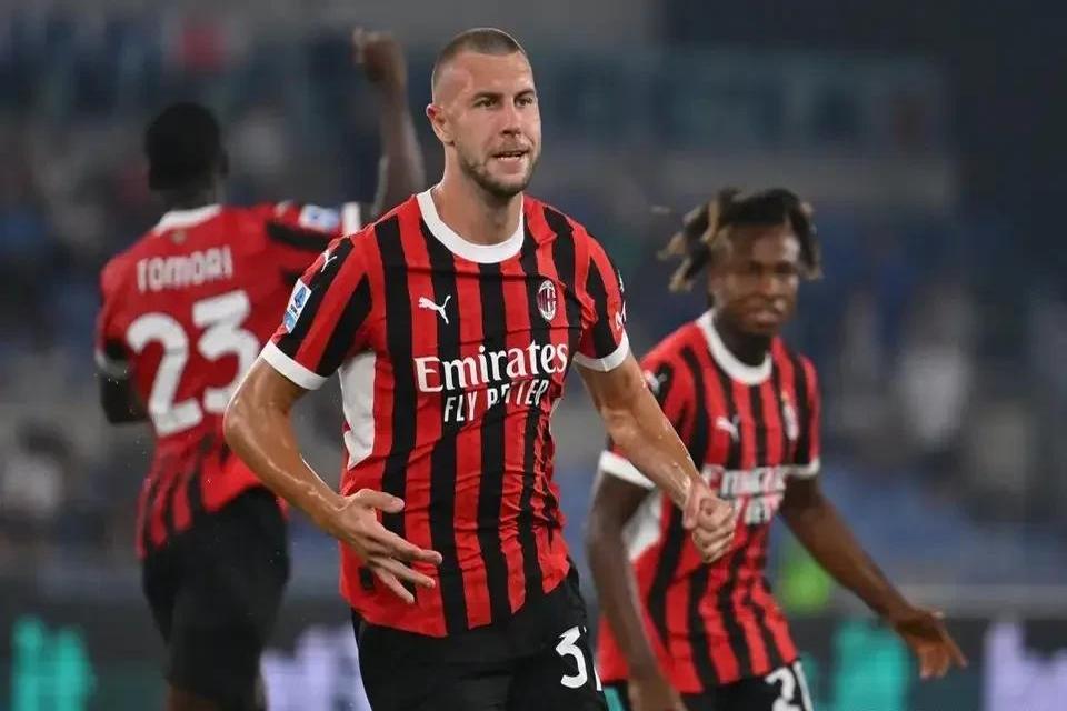 关于罗马尼奥成功绝杀，米兰赢下至关重要的比赛的信息