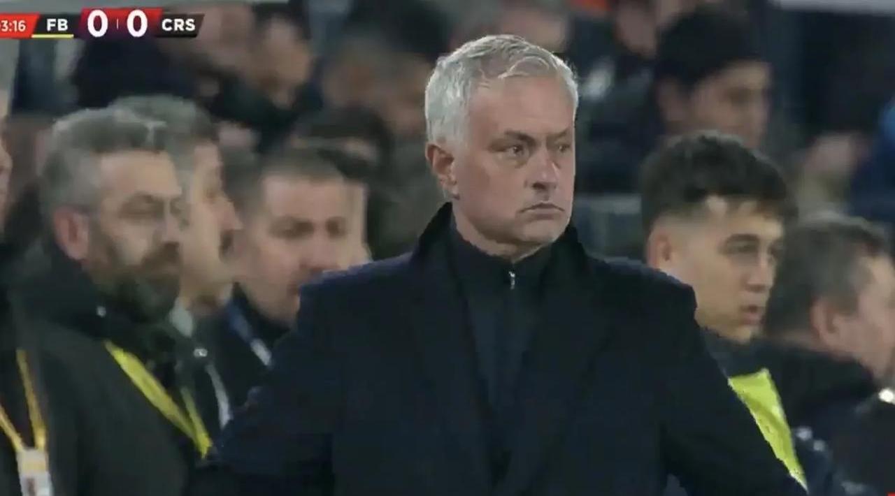 客场失利，球队需反思处理战术失误