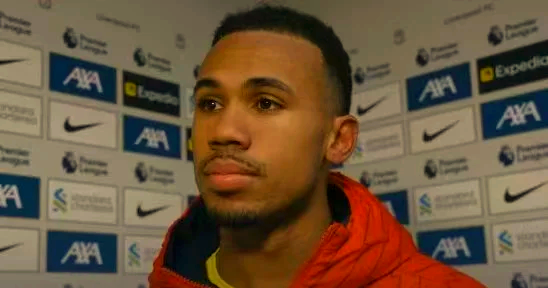 包含阿森纳主场捍卫荣誉，击败水晶宫的词条