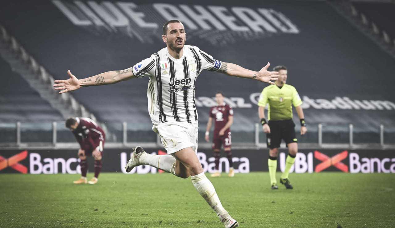 瓦伦西亚主场绝杀尤文图斯,向欧洲霸主发起挑战 瓦伦西亚主场绝杀尤文图斯,向欧洲霸主发起挑战