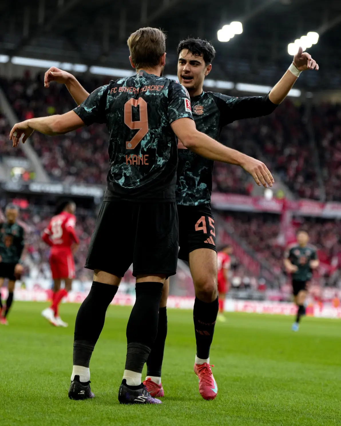 弗赖堡战平对手,暂时稳坐德甲中游位置的简单介绍 弗赖堡战平对手,暂时稳坐德甲中游位置的简单介绍