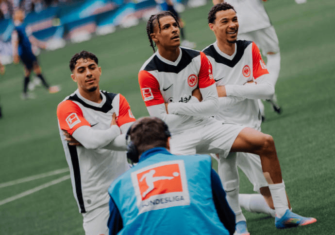 法兰克福主场战胜纽伦堡,全力保持领先优势 法兰克福主场战胜纽伦堡,全力保持领先优势