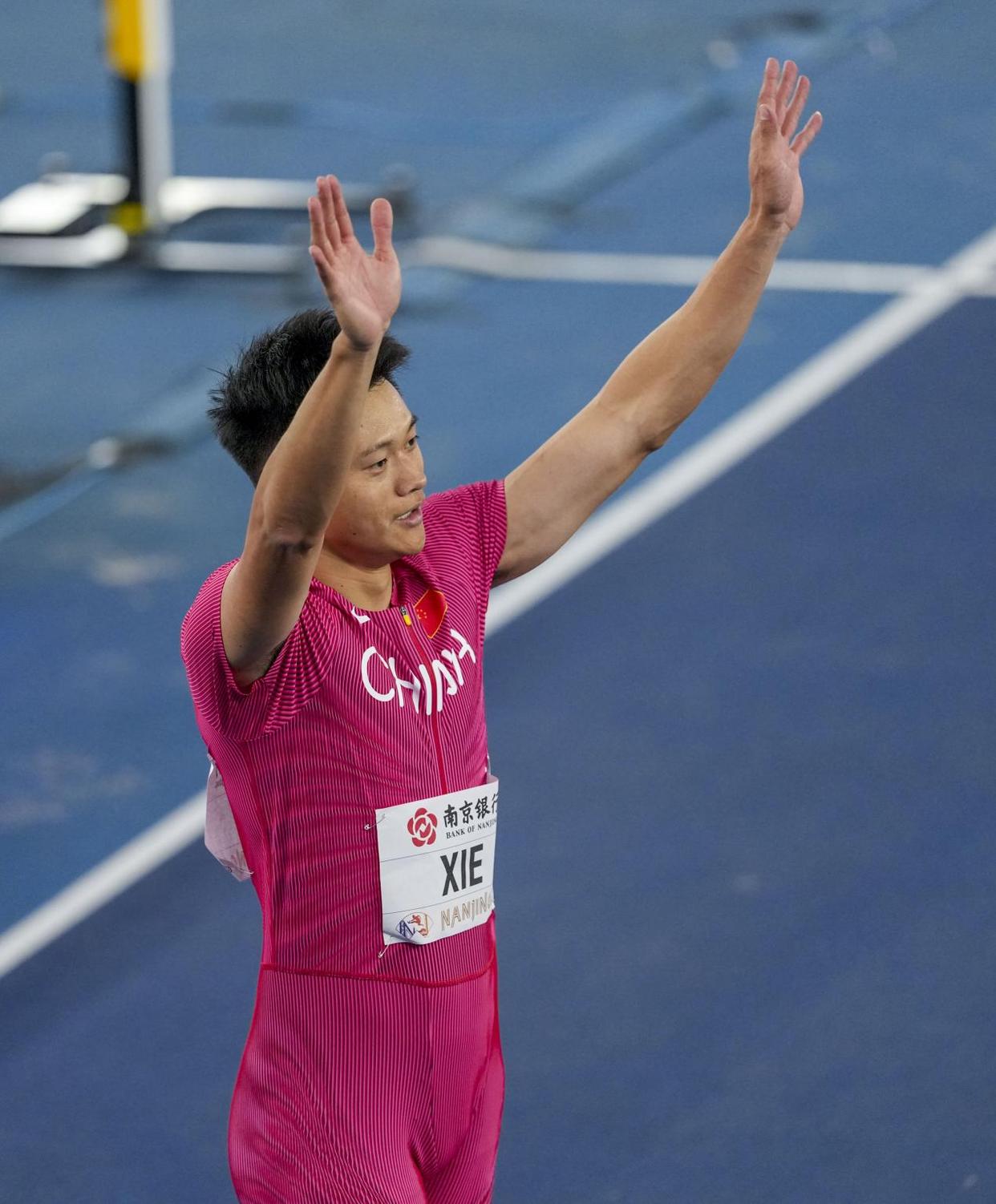 田径男子米栏：李杰全力冲刺