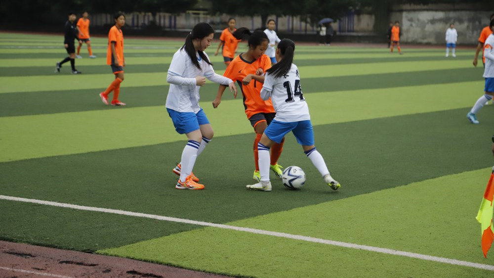 亚洲足球联赛火爆开赛，中国队士气高昂备战的简单介绍