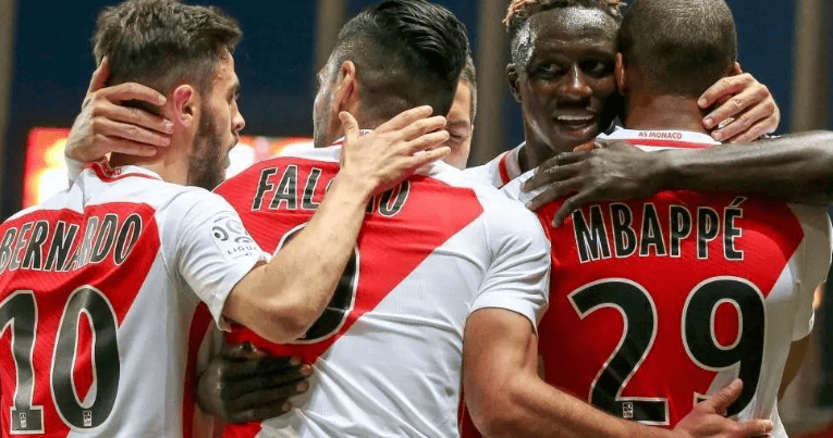 摩纳哥在精彩比赛中击败对手，获得胜利！