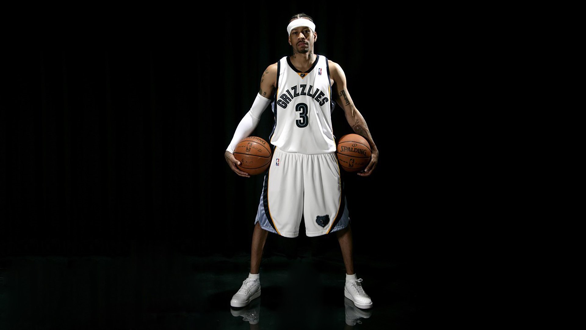 锡安·威廉姆森重新定义四号位,灰熊对阵独行侠之战展现教科书级现代篮球打法